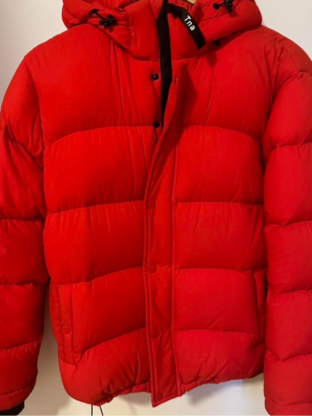 Aritzia super puff in Catalina red